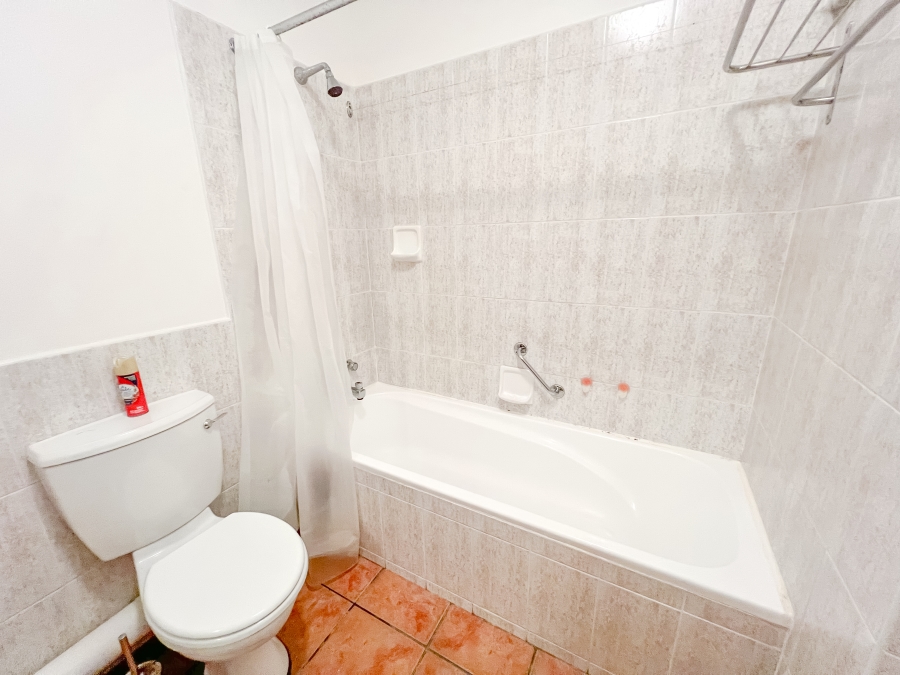 To Let 2 Bedroom Property for Rent in Keurboomstrand Western Cape